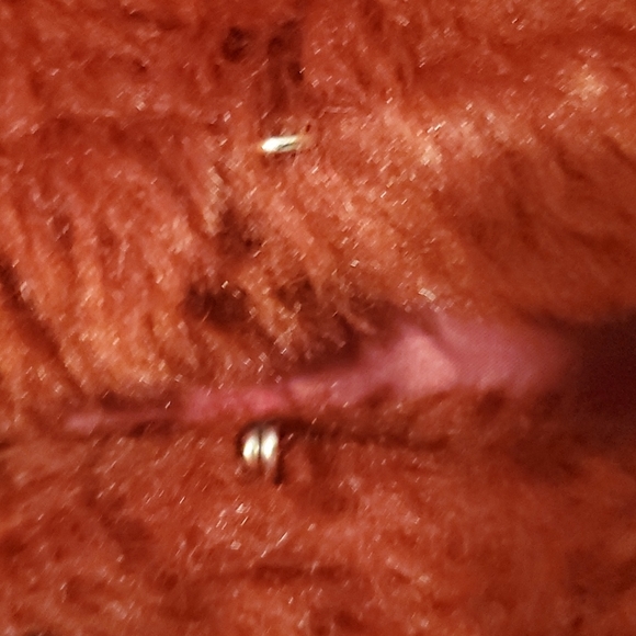 LOVE TREE FUR - Burgundy Feaux Fur Vest Size Small (Perfect  for Valentines) - Picture 7 of 9